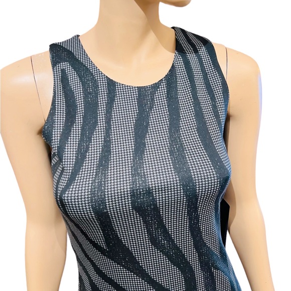 NWT ANATOMIE Dress Size Small Stretchy Fabric Zipped Back closure Sleeveless - Picture 4 of 10